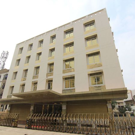 Hotel Oyo 11956 Galaxy Grand Lucknow Esterno foto